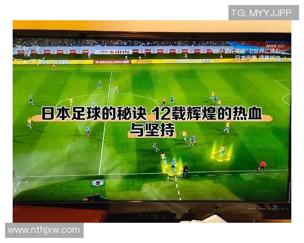 摩尔足球球星崛起之路：从青训到顶级赛场的辉煌历程